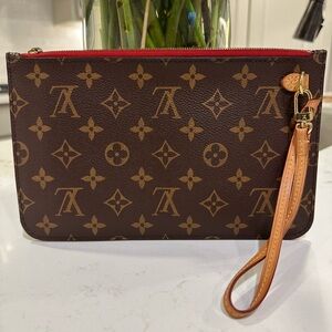 Louis Vuitton Neverfull Monogram Wristlet